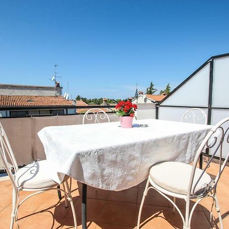 Apartmani Ljubica ポレッチ エクステリア 写真