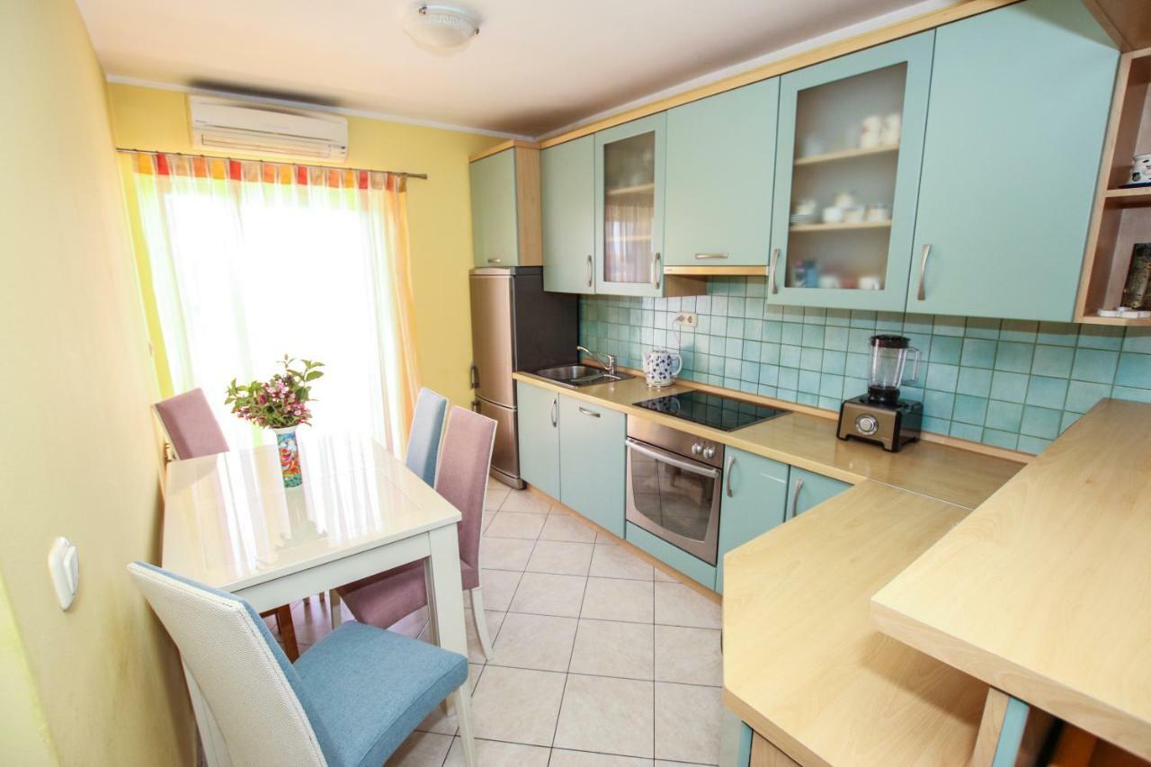 Apartmani Ljubica ポレッチ エクステリア 写真